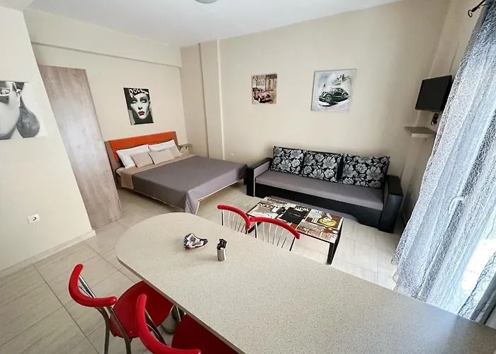 Sunrise Family Apartman Paralia
